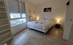 SAINT DENIS appartement 2 chambres avec terrasse